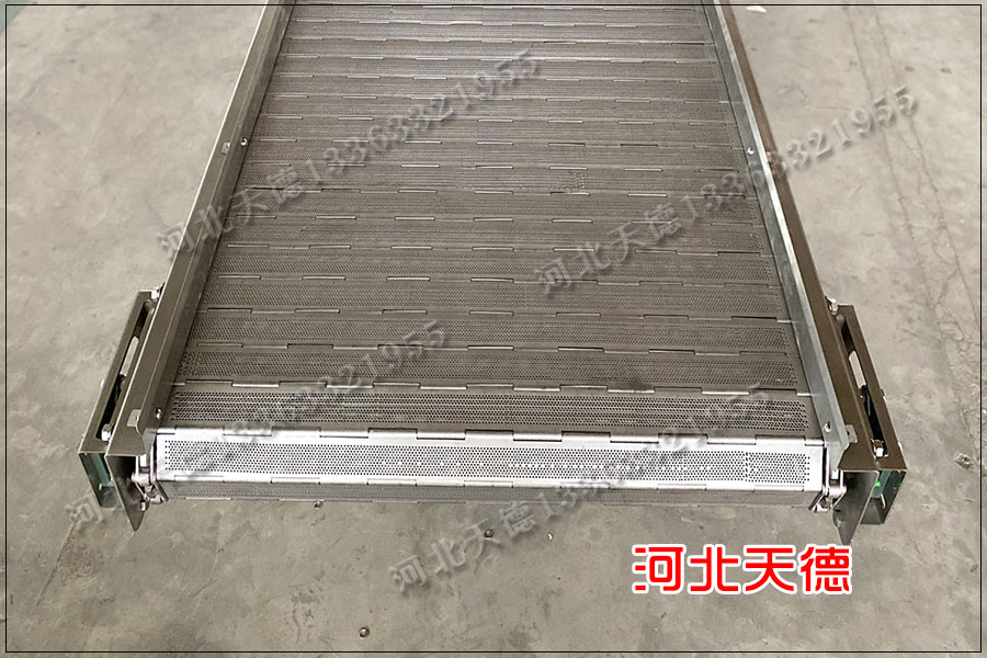 鏈板輸送機